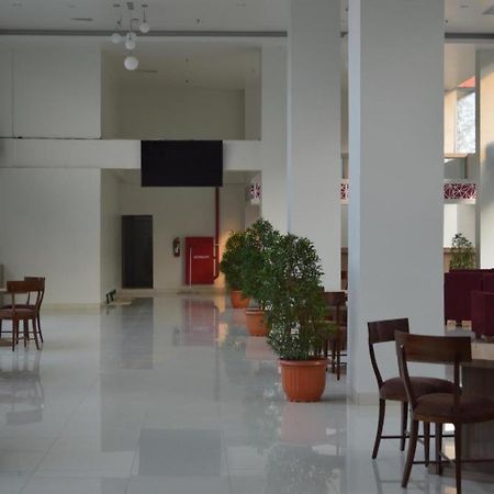 Win Grand Hotel Bekasi Zewnętrze zdjęcie
