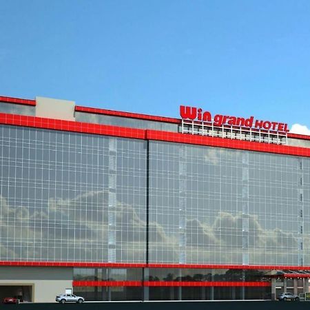 Win Grand Hotel Bekasi Zewnętrze zdjęcie