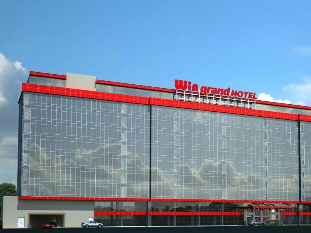 Win Grand Hotel Bekasi Zewnętrze zdjęcie